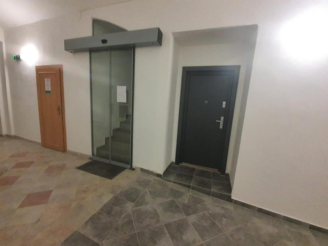 Ferienwohnung Monar Exclusive Center Free Parking In Garage Košice Exterior foto